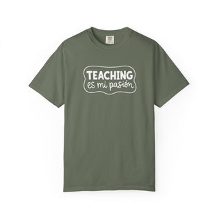 Bilingual Educator Gift Spanish Teacher Tee Shirt Teaching Es Mi Pasión Message Soft Cotton Apparel Unisex Relaxed Fit Professional Classroom Wear Vintage Style Teacher Appreciation Present Language Instructor Wardrobe Essential Comfortable