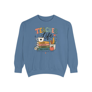 Teacher Life Retro Sweatshirt, Cute Vintage Teacher Crewneck, Coffee Teach Inspire Repeat Gift for Teachers and Educators