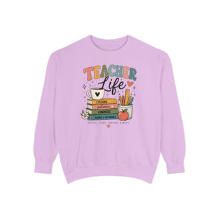 Teacher Life Retro Sweatshirt, Cute Vintage Teacher Crewneck, Coffee Teach Inspire Repeat Gift for Teachers and Educators
