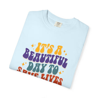 It's a Beautiful Day to Save Lives Nurse Shirt, Retro RN LPN Tee, Healthcare Worker Gift, Nurse Appreciation Shirt, Medical Professional Graphic Tee